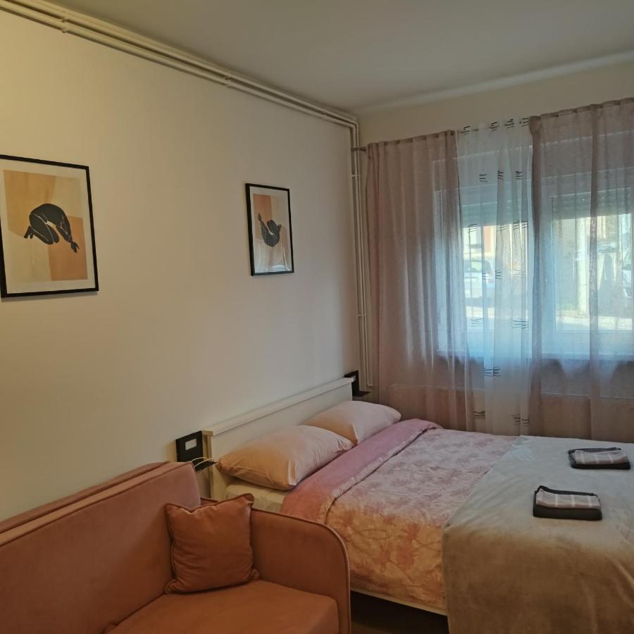 Studio Apartman Oboj Maksimir Self Check In Zagreb Exterior foto